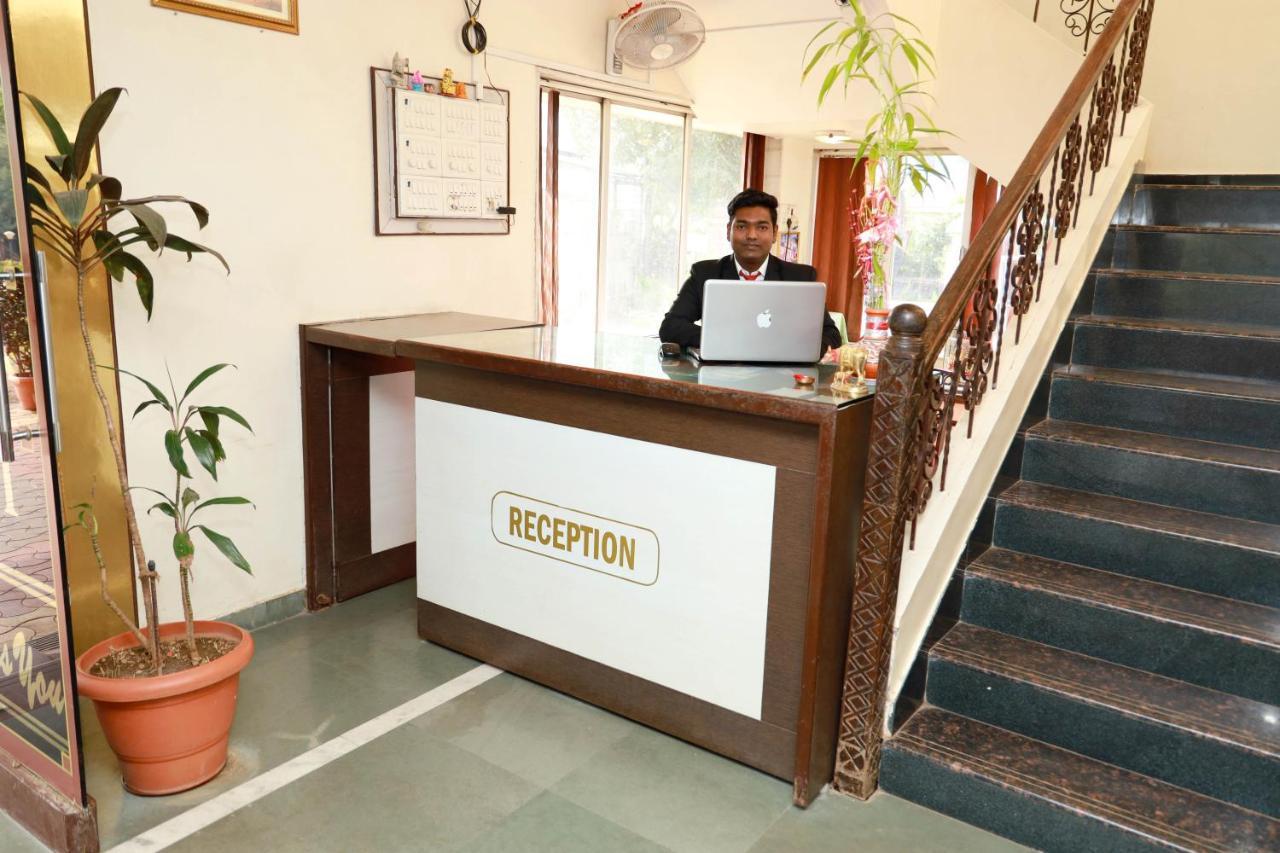 Hotel Manik Moti Lonavala Exterior photo