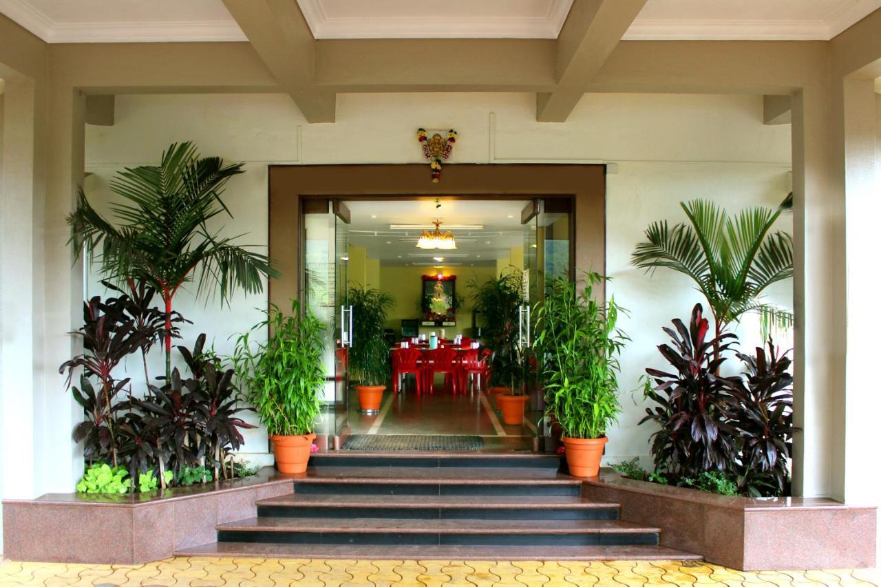 Hotel Manik Moti Lonavala Exterior photo